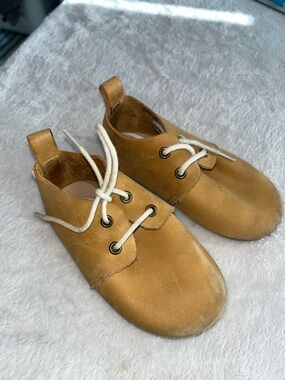 Piper Finn Natural Leather Oxford Shoes for Baby Size 6 Lace Up Slippers Used